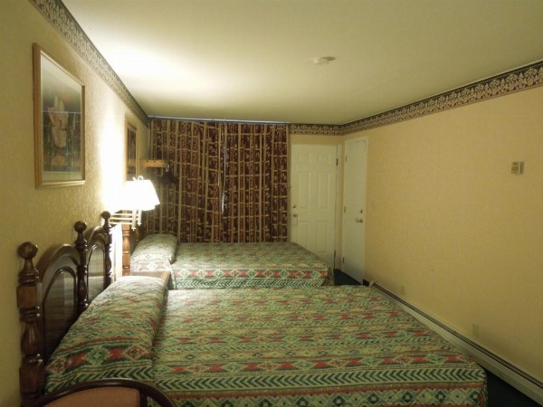 Value Inn East Stroudsburg image 12